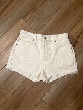 Levi's White 501 premium shorts
